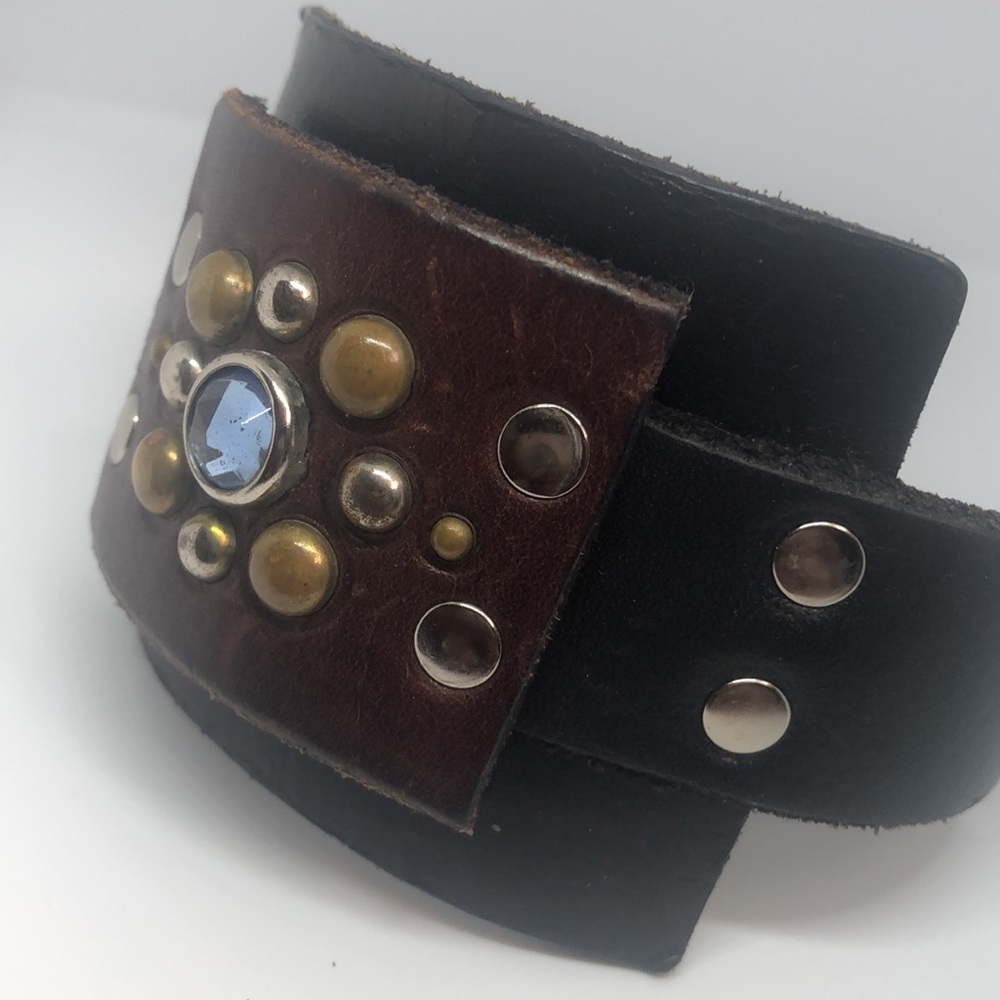 Leather cuff - Picture 4 of 5
